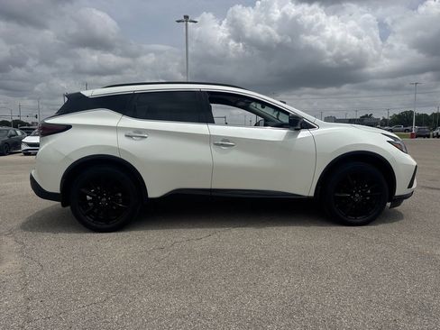 Used 2023 Nissan Murano SV w/ SV Midnight Edition Package FWD image 8