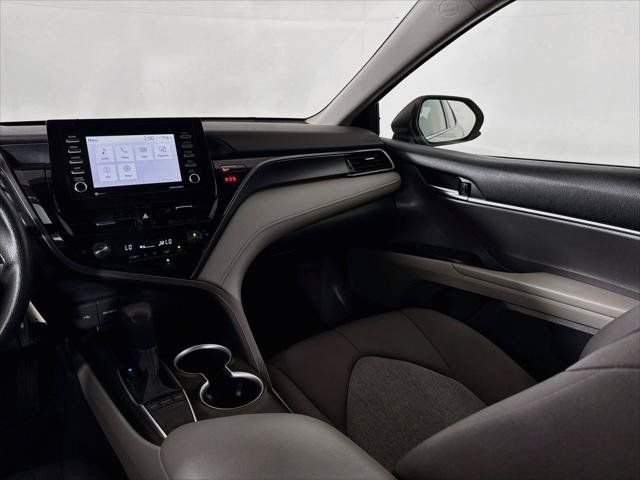 Certified 2022 Toyota Camry LE FWD image 23