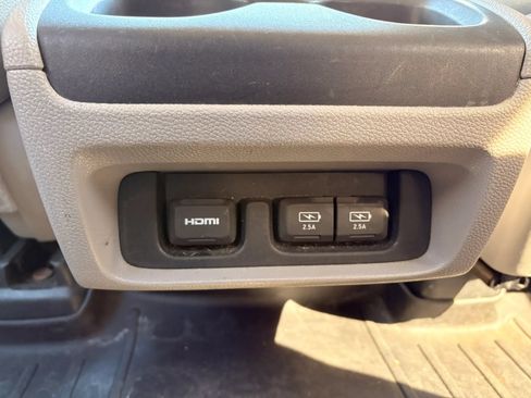 Used 2018 Honda Odyssey Elite image 25
