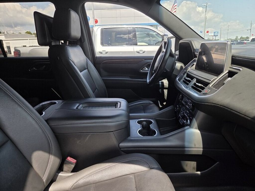 Used 2021 Chevrolet Tahoe Z71 w/ Rear Media and Nav Package AWD/4WD image 8