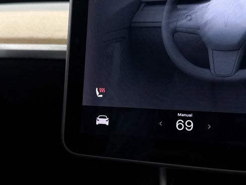 Used 2020 Tesla Model Y Long Range image 21