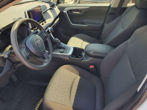 Used 2025 Toyota RAV4 XLE w/ Convenience Package image 20