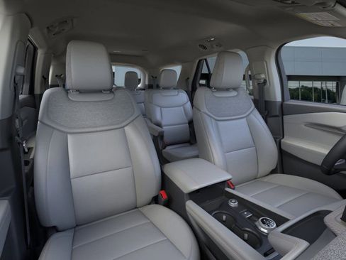 New 2025 Ford Explorer Active w/ Active Comfort Package image 10