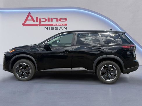 Used 2024 Nissan Rogue SV AWD/4WD image 2