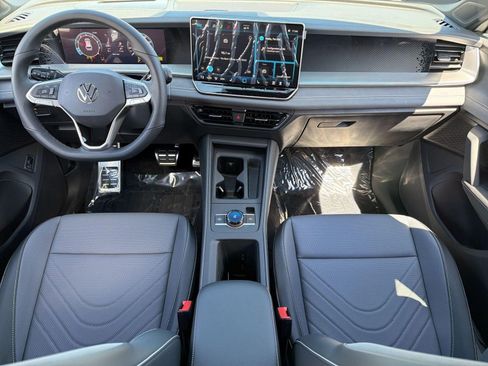 New 2026 Volkswagen Tiguan SE R-Line AWD/4WD image 17
