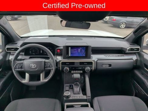 Certified 2025 Toyota Tacoma TRD Off-Road AWD/4WD image 25