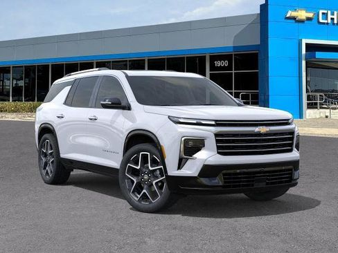 New 2026 Chevrolet Traverse High Country w/ LPO, Floor Liner Package AWD/4WD image 31