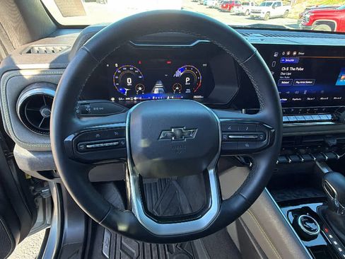 Used 2024 Chevrolet Colorado ZR2 w/ Technology Package image 15