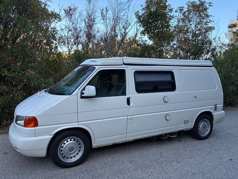Used 2003 Volkswagen Eurovan Camper FWD image 3