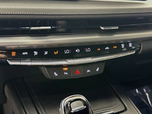 Used 2025 Cadillac XT4 Premium Luxury w/ Cold Weather Package FWD image 16