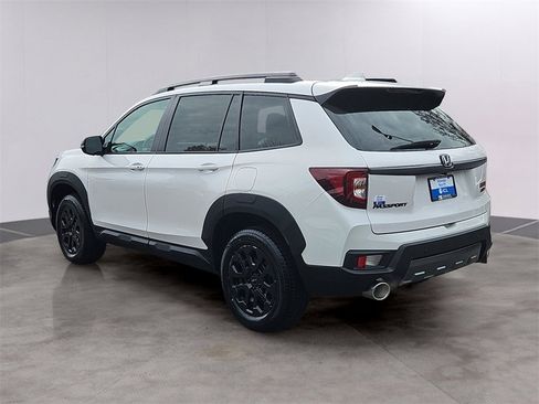 Certified 2023 Honda Passport TrailSport image 6