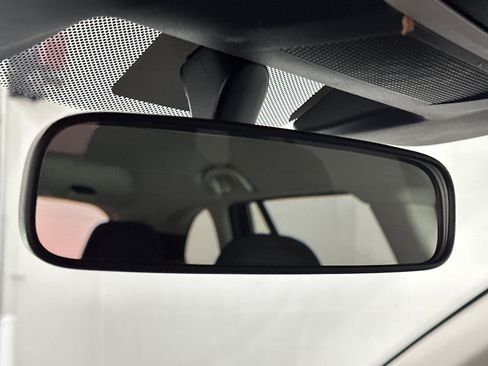 Used 2025 Subaru Outback Premium image 31