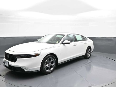 Used 2024 Honda Accord EX image 1
