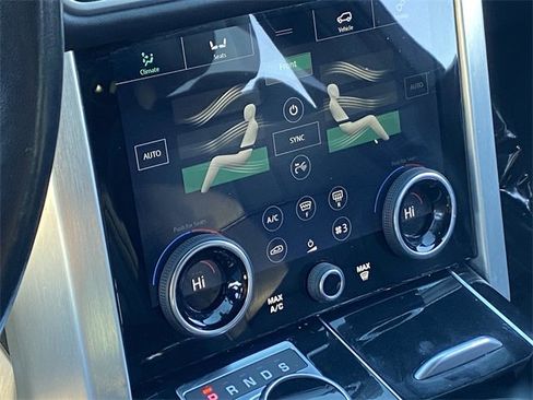 Used 2018 Land Rover Range Rover HSE image 17