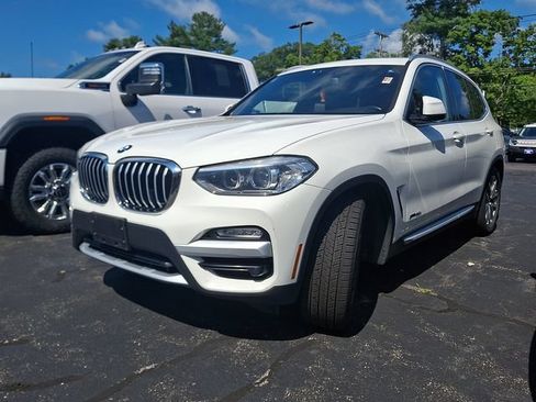 Used 2018 BMW X3 xDrive30i w/ Premium Package AWD/4WD image 2