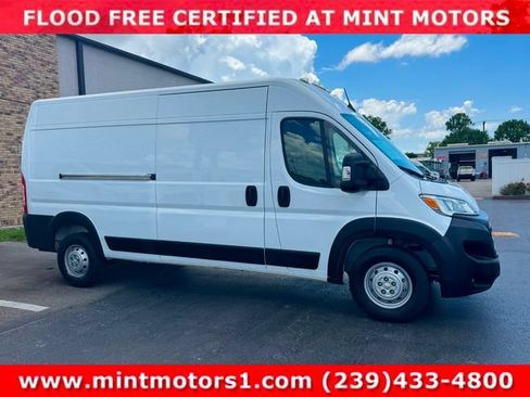 Used 2023 RAM ProMaster 2500 FWD image 4
