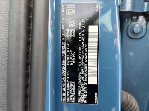 Used 2024 Volvo XC40 B5 Core AWD/4WD image 32