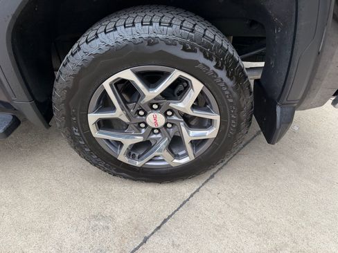 Used 2026 GMC Sierra 1500 SLT w/ SLT Premium Plus Package image 35