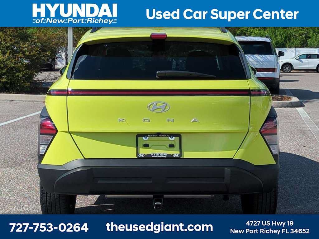 Certified 2025 Hyundai Kona SEL FWD image 4