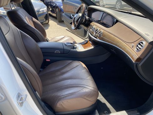 Used 2016 Mercedes-Benz S 550 Sedan image 22