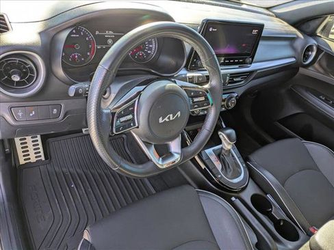 Used 2022 Kia Forte GT-Line image 10
