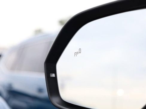 New 2026 Volkswagen Atlas SE image 23