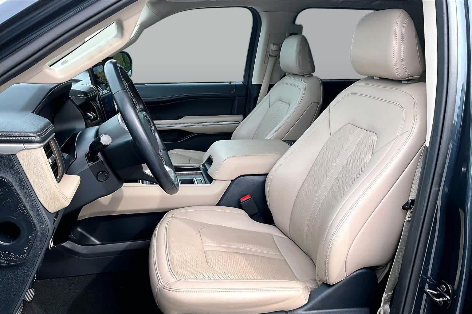 Used 2024 Ford Expedition Limited RWD image 7