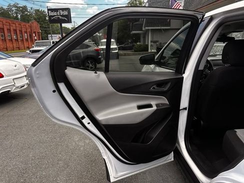 Used 2023 Chevrolet Equinox LT AWD/4WD image 15