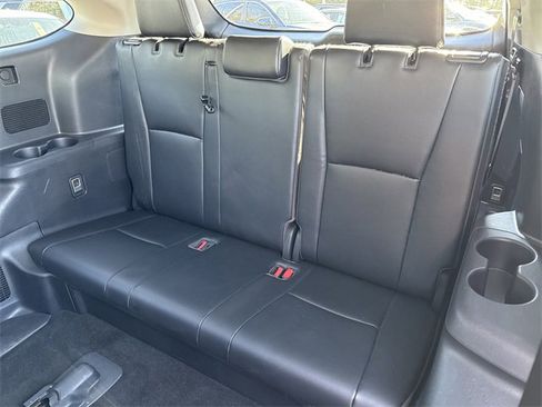 Used 2023 Toyota Highlander XLE image 23