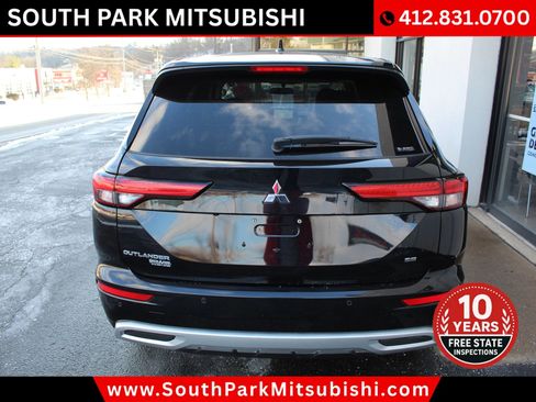 Used 2022 Mitsubishi Outlander SE image 8