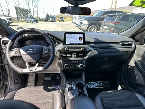 Used 2025 Ford Escape ST-Line AWD/4WD image 14