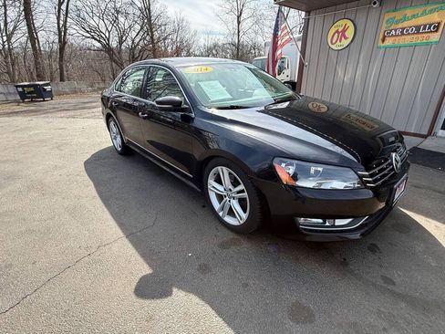 Used 2014 Volkswagen Passat TDI SE FWD image 1