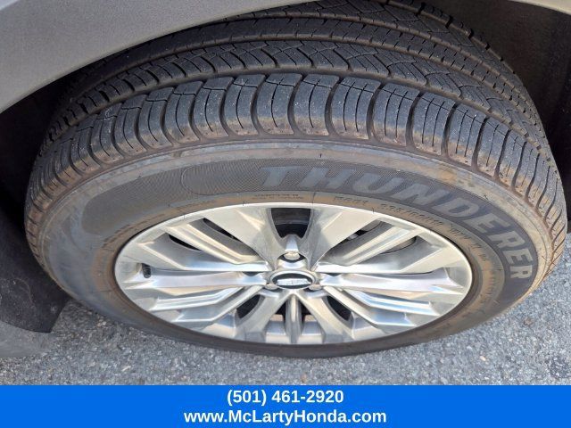 Used 2025 Cadillac XT4 Premium Luxury AWD/4WD image 6