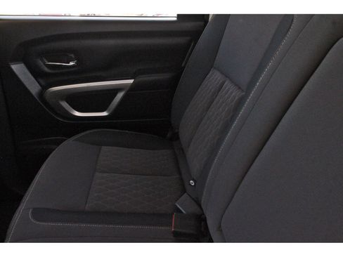 Used 2022 Nissan Titan SV AWD/4WD image 14
