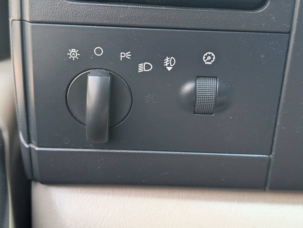 Used 2006 Ford F350 XLT AWD/4WD image 11