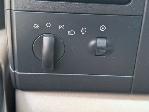 Used 2006 Ford F350 XLT AWD/4WD image 11