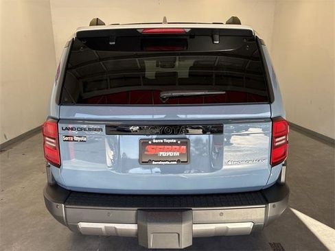 Used 2024 Toyota Land Cruiser image 12