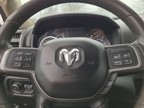 Used 2019 RAM 4500 Tradesman image 23