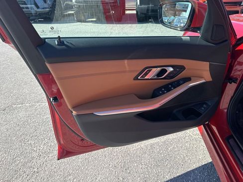 Used 2021 BMW 330i Sedan w/ Premium Package image 28