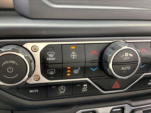 Used 2023 Jeep Gladiator Sport AWD/4WD image 30