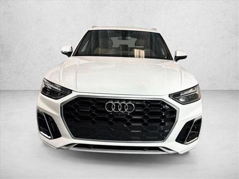 Used 2025 Audi Q5 2.0T Premium Plus w/ Premium Plus Package AWD/4WD image 2