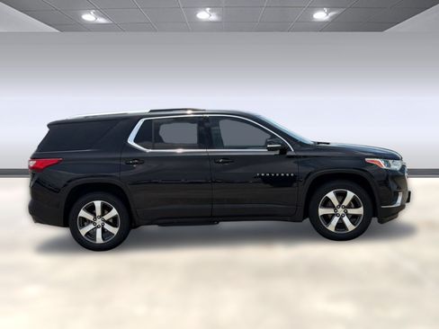 Used 2018 Chevrolet Traverse LT FWD image 8