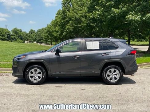 Used 2025 Toyota RAV4 LE AWD/4WD image 4