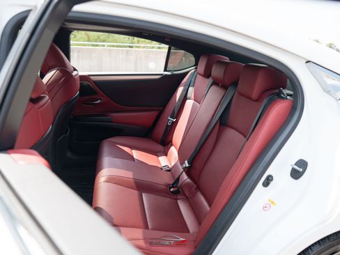 Used 2019 Lexus ES 350 F Sport w/ Accessory Package 2 FWD image 18