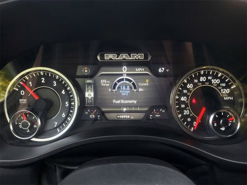 Used 2025 RAM 1500 Laramie image 17
