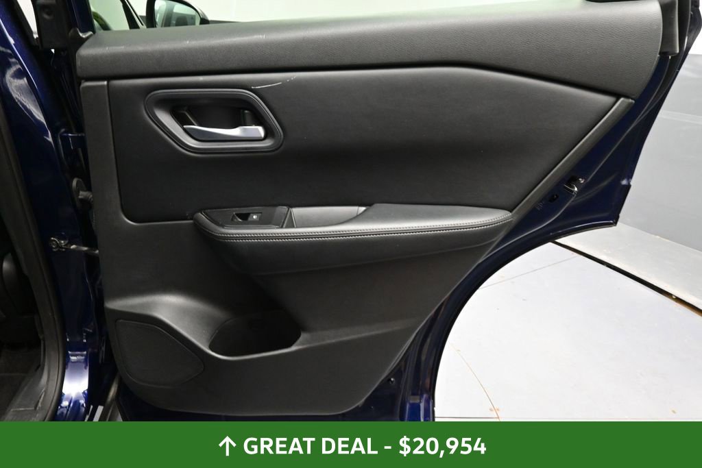 Used 2024 Nissan Rogue SV AWD/4WD image 41