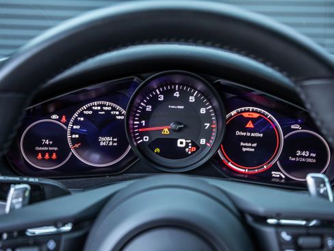 Certified 2023 Porsche Panamera 4 image 13