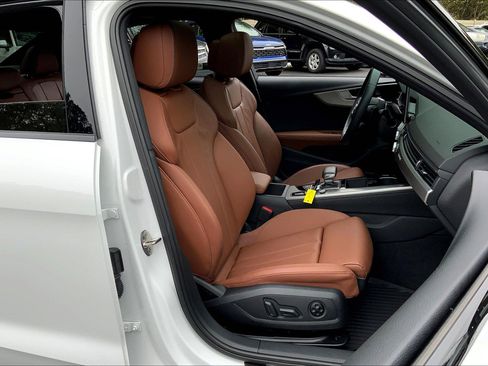 Used 2023 Audi A4 2.0T Premium Plus w/ Premium Plus Package image 9