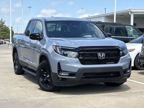 Used 2024 Honda Ridgeline Black Edition image 2