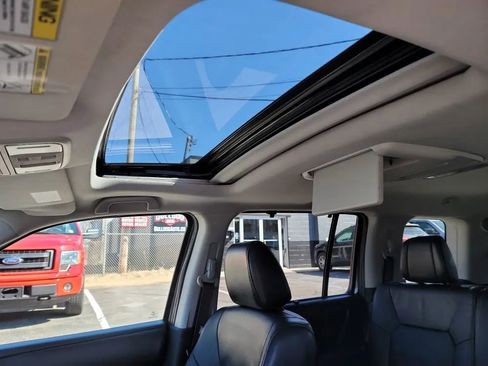 Used 2015 Honda Pilot Touring image 25